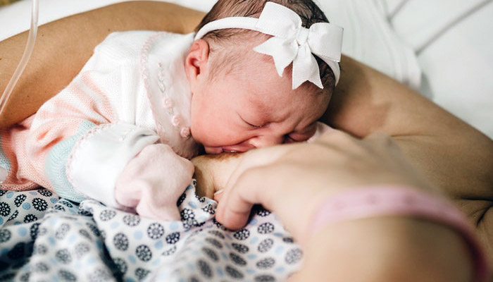 Lanoline et allaitement bébé : danger d'après le CRAT ?