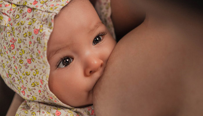 Gumilk lait maternel : La réponse au RGO bébé allaité ?